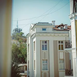 Beautiful Location Red Mouse Apartment